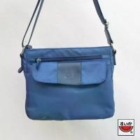 ราคา 【SALE】แตงโม (SUIKA) - กระเป๋าสะพายข้าง multi-zip travel bag สีน้ำเงิน (PR.B-60100) (1731826685481551154)
