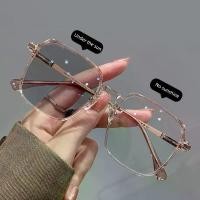 ราคา แว่นกันแดด, แว่นตาสายตายาวตามธรรมชาติ, 0-600, กรอบแก้ว, เปลี่ยนสีในดวงอาทิตย์ 5 วินาที, เลนส์ออโต้ซุปเปอร์ UV99%, กรองอัตโนมัติ, 058, ZM ✨ girl ขา แว่นตา อะไหล่ แว่น mykita fastr (1731561213610526014)