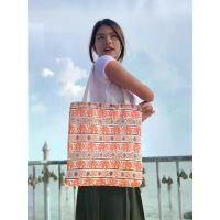 ราคา กระเป๋าผ้าลายช้างใบใหญ่ มีซิป สะพายไหล่ แถมใบเล็กใส่เหรียญลายช้างทุกใบ ใส่ ไอแพด(ipad) แท็บเล็ต(tablet) (1731505727597479467)