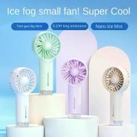 ราคา พัดลมไอเย็น ပန်ကာ พัดลมสเปรย์มือถือขนาดเล็กแบบพกพา, เครื่องมือระบายความร้อน, ชาร์จ USB, ขนาดเล็ก, พร้อมสเปรย์น้ำและพัดลมหมอก, พัดลมไอน้ำ, หมอกน้ำแข็งนาโน, เหมาะสำหรับใช้ในหอพัก (1732318863568440304)