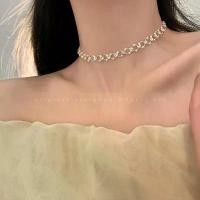 ราคา สร้อยคอปลาโลมา, เครื่องประดับเกาหลี, ขายร้อน, สร้อยคอมุก, สำหรับผู้หญิง, กลุ่มพิเศษ, สง่างาม, น้ำหนักเบา, สร้อยคอเงา, ใกล้คอ, แฟชั่นที่จำเป็น สร้อย ราง เพื่อ ความ เจริญรุ่งเรือง (1731671127026205696)