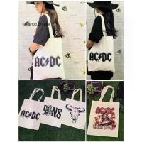 ราคา ส่งฟรี กระเป๋าสพายไหล่ ผ้าดิบ งานพิมพ์ กระเป๋าสพายไหล่สกรีนสไตล์วินเทจ (1731549385920907191)