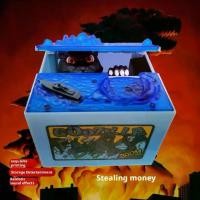 ราคา กระปุกออมสิน ดีไซน์ไดโนเสาร์ Godzilla ใหม่ มีไฟ ของขวัญ 1 ชิ้น กระปุกออมสินแบบดึงดูดเงินการ์ตูน ไฟฟ้า พร้อมเอฟเฟกต์เสียง กระปุกออมสินที่น่าสนใจ (1731753714477271037)