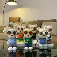 ราคา กระปุกออมสิน,ความสูงของ 28CM,กระปุกออมสินสร้างสรรค์ที่เรียบง่าย,แว่นตาที่ทันสมัย,กล้อง,หมีเดินทาง (1731855651609676467)