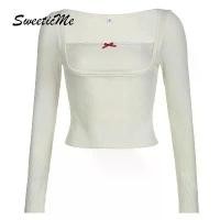 ราคา เสื้อยืดผู้หญิง แฟชั่น ปี 2025 สีพื้น คอเหลี่ยม แขนยาว [เจนนี่] (1729948140913855008)