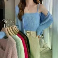 ราคา Army-พร้อมส่ง- ชุดเซ็ต2ชิ้น เสื้อคลุมขนมิ้ง+เสื้อสายเดี่ยว ผ้าไหมพรมขนมิ้งนุ่มนิ่ม น่ารัก ฟรุ้งฟริ้ง F854# ผู้หญิง สีเทา Clothing Outfits (1730364509092285365)