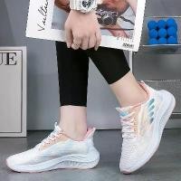 ราคา CHIC รองเท้าผ้าใบผู้หญิง รองเท้ากีฬา นุ่มเบา ใส่สบาย (1732156011834214668)