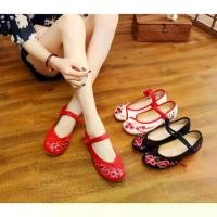 ราคา [พร้อมส่ง] รองเท้าผ้าใบผู้หญิง รองเท้าจีน สไตล์วินเทจ (1732122791235193260)