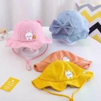 ราคา (พร้อมส่ง) หมวกเด็กปีกกว้าง หมวกสำหรับเด็ก 3เดือน-2ปี รอบหัว:46-48 cm. หมวกบักเก็ต ผ้าฝ้าย ติดตุ๊กตากระต่ายน้อยน่ารัก แต่งโบว์น่ารัก หมวกกันแดดสาวน้อย หมวกปีกรอบเด็ก หมวกแฟชั่นเด (1729450605957449931)