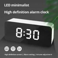 ราคา นาฬิกาตั้งโต๊ะกระจก LED สีเขียว 1 ชิ้น แสดงเวลาเลื่อนปลุก ไฟกลางคืน นาฬิกาตั้งโต๊ะ USB ของตกแต่งบ้าน (1729885074562321108)