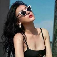 ราคา แว่นกันแดดทรงแคทอาย กรอบเล็ก แฟชั่นสตรี สไตล์ยุโรปและอเมริกา Sunclass9104 แว่นกันแดดผู้หญิง มาใหม่ ปี 2024 แว่นกันแดดเรย์แบน แว่นตาเรแบรนด์ชาย แท้ (1730035161674385901)