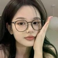 ราคา แว่นตาผู้หญิง กรองแสงสีฟ้า กรอบใส น้ำหนักเบาพิเศษ สีน้ำตาลเย็น หมดอายุในปี 2568 แว่น สงกรานต์ (1731258110648944622)