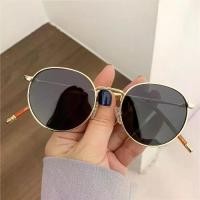 ราคา แว่นกันแดด กรอบโลหะ แฟชั่น สำหรับผู้หญิงและผู้ชาย เฉดสี แว่นตาผู้หญิง แว่นกันแดดทรงกลม (1731589581214812461)