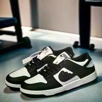 ราคา รองเท้ากีฬาผู้ชาย รองเท้าลำลองแบบสวมหัวสั้น รองเท้าผ้าใบลายแพนด้า ส้นแบน พื้นนุ่ม รองเท้าผ้าใบแบบสวมสบายสำหรับผู้ชาย (1731942974438934365)