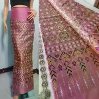 ราคา 【SALE】LN158 ผ้าไหมล้านนา ผ้าถุง ผ้าแพรวาผ้าไทย ผ้าไหมสังเคราะห์ ผ้าไหม ผ้าไหมทอลาย ผ้าถุง ผ้าซิ่น ของรับไหว้ ของฝาก ของขวัญ ผ้าตัดชุด ผ้าเป็นผืน (1731874574662862451)