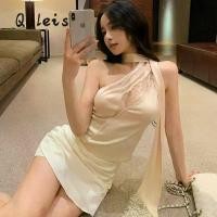 ราคา เสื้อกล้ามผู้หญิง เสื้อกล้ามคล้องคอ แขนกุด คอเฉือน เปิดไหล่ เสื้อกั๊กลูกไม้ Women Clothing (1730918911490623519)