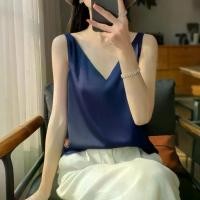 ราคา เสื้อกล้ามผู้หญิง เสื้อกั๊กผู้หญิง มีสไตล์ คอวี แขนกุด อเนกประสงค์ ผ้าซาติน Bottoming เสื้อ ทรงหลวม ผ้าเรียบ laggesree (1732184345165007513)
