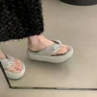 ราคา รองเท้าส้นตึกผู้หญิง สไตล์เกาหลี แฟชั่น นิ้วเท้ากลม คลิปหนีบพื้นนุ่ม กันลื่น รองเท้าลำลอง ทนต่อการสึกหรอ รองเท้าแตะ ไซส์ 35-40 รองเท้า fitflop รองเท้า โซฟา บาร์บี้ ของ แท้ รองเท้า shu (173189670393502