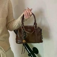 ราคา กระเป๋าโท้ทแบบใช้มือถือ สไตล์เรโทร กระเป๋าสะพายข้าง กระเป๋า เจลลี่ บันนี่ crochet bag captain leather alice coziibag กระเป๋า สายรุ้ง ใบ ใหญ่ coral bag กระเป๋า อลูมิเนีย (1732316162206239674)