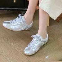 ราคา Anna Ivory ร้องเท้าผ้าใบหนังแท้ รุ่น Charlotte สี เงิน- เทา (1731262851266938713)