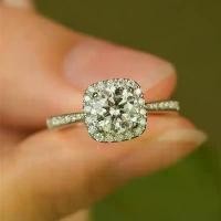 ราคา แหวนเพชรโมอีส 0.50-2 กะรัต ฝังเพชรล้อมหน้าเหลี่ยม เงิน925 ชุบทองคำขาว พร้อมใบเซอร์ (1731420893105916408)