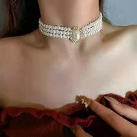 ราคา สร้อยคอ โชคเกอร์ มุก 3 ชั้น จี้มุกประดับคริสตัลวิ๊งๆ ใส่ออกงานระย้อยระย้า (1731136112387590830)