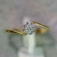 ราคา [DR873] แหวนกระจุกทรงแหวนเม็ดชู ทอง 9K เพชรแท้รวม 0.13 กะรัต 9 เม็ด น้ำหนักทอง 1.41 g. ไซต์พร้อมส่ง #51 เครื่องประดับเพชรแท้ ทองแท้ (1731852134720046310)