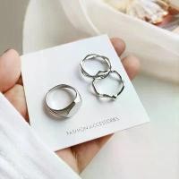 ราคา ชุดแหวน 3 ชิ้น ดีไซน์เรียบง่ายและผิดปกติ สำหรับผู้หญิง ดีไซน์ทรงเรขาคณิต แหวนฮิปฮอป เหมาะสำหรับสตรีทถ่ายรูป แหวนนิ้วคู่แฟชั่น แหวน ผู้ชาย zircon รัสเซีย แหวน หลวงปู่หมุน แหวน หยก (1732254278963202411)