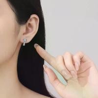 ราคา ต่างหู Moissanite ลูกบาศก์น้ำตาลเล็ก เงินแท้ S925 ฝังไมโครคุณภาพสูง หัวเข็มขัดหูหรูหรา แหวนหูแฟชั่นที่เรียบง่าย (1731845023238882438)