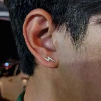 ราคา ต่างหูสายฟ้ากลาง ต่างหูเงินแท้925 ต่างหูแฟชั่น ต่างหูS925 ต่างหูสตั๊ด เหมาะสำหรับคนแพ้ง่าย บล็อกบัสเตอร์ (1731942875071939999)