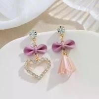 ราคา ต่างหูหัวใจ เข็มเงิน เทรนด์ใหม่ ดีไซน์กุทัณฑ์สีชมพู ต่างหูไม่สมมาตร ต่างหูคริสตัล ต่างหูหมุดหู เครื่องประดับหู (1731513165558220167)