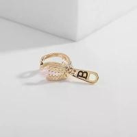 ราคา ต่างหูทอง แฟชั่น ตัวอักษร B คลิปหนีบหูซิป ไม่เจาะหู สวมแหวนกระดูกหู Unisex (1731303016349337295)