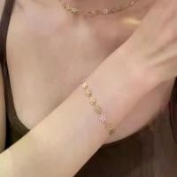 ราคา สร้อยข้อมือดอกไม้ สีทอง เรียบหรู หรูหรา คงสีในน้ำ สร้อยข้อมือดอกไม้ สร้อย ข้อมือ น่ารัก สร้อย ข้อมือ เสริมดวง สร้อย ข้อมือ แฟนชั่น (1731861672712176862)