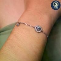 ราคา สร้อยข้อมือเพชร-พลอยแท้ ตัวเรือนทองคำแท้ 9K สีไวท์โกลด์ (1731891943762396550)
