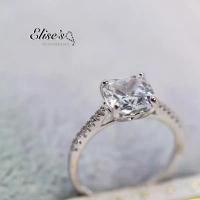 ราคา ER-1056 Elise's Jewelry แหวนเพชร CZ เกรดพรีเมี่ยม หน้าเพชรเหลี่ยมขนาด 1.25 กะรัต พร้อมเพชรประดับรอบ เคลือบทองคำขาว ขายร้อน (1731773388898862708)