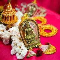 ราคา จี้ ล๊อกเก็ตพระลักษมี พระแม่รัศมี แม่ลักษมี จี้พระแม่ลักษมี ทองเหลือแท้ พระชายาพระนารายณ์ พระแม่ลักษมี ใส่บูชา เสริมบารมี (1731822486703474584)