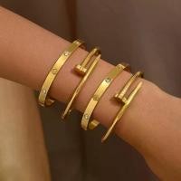 ราคา ชุดสร้อยข้อมือทองสแตนเลส ข้ามพรมแดน ฝังเพชร ดีไซน์เพรียวบางเอวเล็บ สร้อยข้อมือโคลเวอร์สี่ใบ กำไลทอง (1731209884827878533)