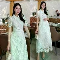 ราคา <พร้อมส่ง> LA LA BELLE เดรสลูกไม้ กระดุมเพชร คอปกซิปหลังแขนสั้น ใส่ออกงาน งานบุญ งานบวช แฟนนาค (1731517695566775602)