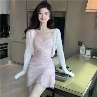 ราคา ชุดสูทสองชิ้นลำลองสำหรับดาราอินเทอร์เน็ต ฤดูใบไม้ร่วง 2023 สไตล์เกาหลี เสื้อเบลาส์สีขาวแฟชั่นใหม่ + ชุดสลิง Anna Dress แอนนาเดรส ผ้าซาร่าเนื้อหนา ชุดกาล่าดินเนอร์แอนโทเนีย (1729815181379799100)