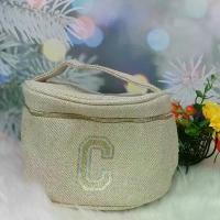 ราคา กระเป๋า Clarins ทรงน่ารัก เส้นผ่าศูนย์กลาง 6.5" สูง 4" ผ้ากระสอบ พิมพ์ตัว C น่ารัก มีหูจับด้านบน ที่นิยมมากที่สุด (1731279649057376394)