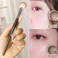 ราคา E104 GECOMO แปรงปัดแก้ม ปัดไฮไลท์ ทรงใบพัดขนาดเล็ก เน้นความฟุ้งกระจาย ให้สัมผัสขนนุ่มPowder Brush,Blush Brush,MAC (1731922277196662266)