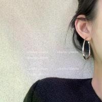 ราคา ต่างหูห่วงหยดน้ำ สไตล์คลาสสิก เรียบง่ายและหลากหลาย ระดับไฮเอนด์ ดีไซน์เฉพาะ ต่างหูกระชับสัดส่วนใบหน้า เหมาะสำหรับเด็กและผู้หญิง maomaos earrings กํา ไล เหล็กไหล หลวงปู่ มหา (1731520839008880112)