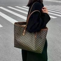 ราคา .. กระเป๋าผู้หญิง ความจุมาก ระดับไฮเอนด์ แฟชั่นใหม่ อเนกประสงค์ ดีไซน์เรียบง่าย สไตล์ไหล่ เกาหลี เหมาะสำหรับนักเรียน น้ำหนักเบา กระเป๋าโท้ทพร็อพ shoulder bag chanel vintage bottega veneta (17314435091