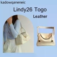 ราคา กระเป๋าทรง_Lindy26_TOGO (11นิ้ว) สาย 1เส้น_Leather_กระเป๋าถือแฟชั่น_สะพายข้างผู้หญิง (1731810920260732510)