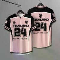 ราคา เสื้อทีมฟุตบอลทีมชาติไทย ผู้ชาย คอวี ทรงหลวม ผู้หญิง เสื้อบอล Baju Jersey ใหม่ในปี 2025 (1731858529165280507)