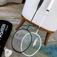 ราคา ไม้แบดมินตัน น้ำหนักเบาพิเศษ คาร์บอนไฟเบอร์เต็ม 5U ทนต่อการตี มืออาชีพ ใบมีดทรงพลัง ก้อนเดียว ใบมีดทรงบาลานซ์ ค้อนกลม ขนาดเล็ก ทันสมัย และอินเทรนด์ ไม้ แบต 1 คู่ แถม ลูก ขนไก่ (1731305999423211084)