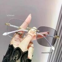 ราคา แว่นตาอ่านหนังสือ, โฟโตโครมิก, ไร้กรอบ, HD, ทันสมัย, ป้องกันแสงสีฟ้า, วัสดุโลหะ, สง่างาม, เบามาก, เหมาะสำหรับผู้สูงอายุ ส่อง พระเครื่อง บอยท่าพระจันทร์ แว่นท็อปเจริญ แว่น แ (1731801475600385797)