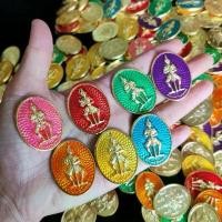 ราคา 100 องค์ คละสี เหรียญท้าวเวสสุวรรณ7สีคละสี เหรียญท้าวเวส พระเหรียญ ท้าวเวสสุวรรณ (1729618616084040516)