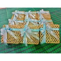 ราคา ชะลอมสานไม้ไผ่ ตลับสี่เหลี่ยม ชลอม ไม้ไผ่ กล่อง ไม้ไผ่สาน มีฝาเปิด-ปิดได้ 1 ชุดมี 2 ชิ้น กล่องอาหาร ขนมไทย สังฆทาน (1729640824949607118)