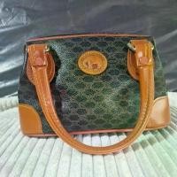 ราคา กระเป๋าถือมือสอง สภาพใหม่ กว้าง 9 นิ้ว สูง 6 นิ้ว 1ช่องใช้งาน เป็นหนังแคนวาส มีบริการเก็บปลายทาง endofseason sale สาน ผัก ตบ ชวา (1731904079043069483)